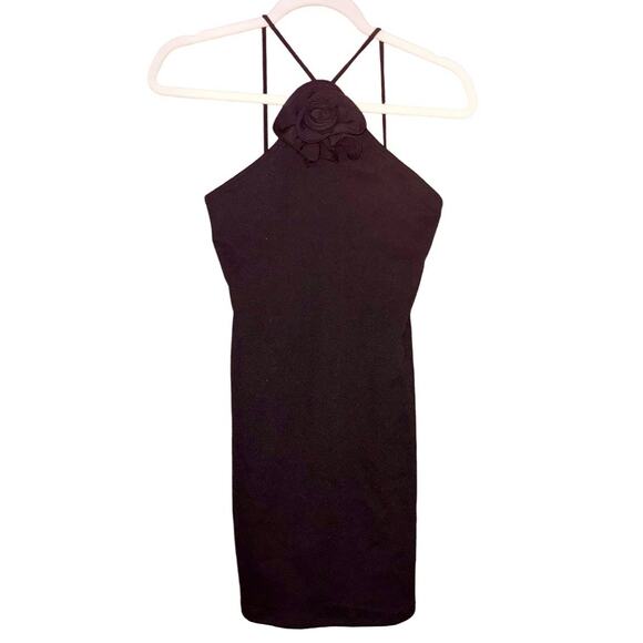 Zara Dresses & Skirts - NWT Zara mini dress with flower appliqué